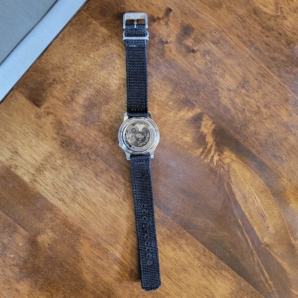 Seiko 5 Automatic 21 Jewels Analog Day/Date Field Watch - 7S26-02J0 - Picture 6 of 8